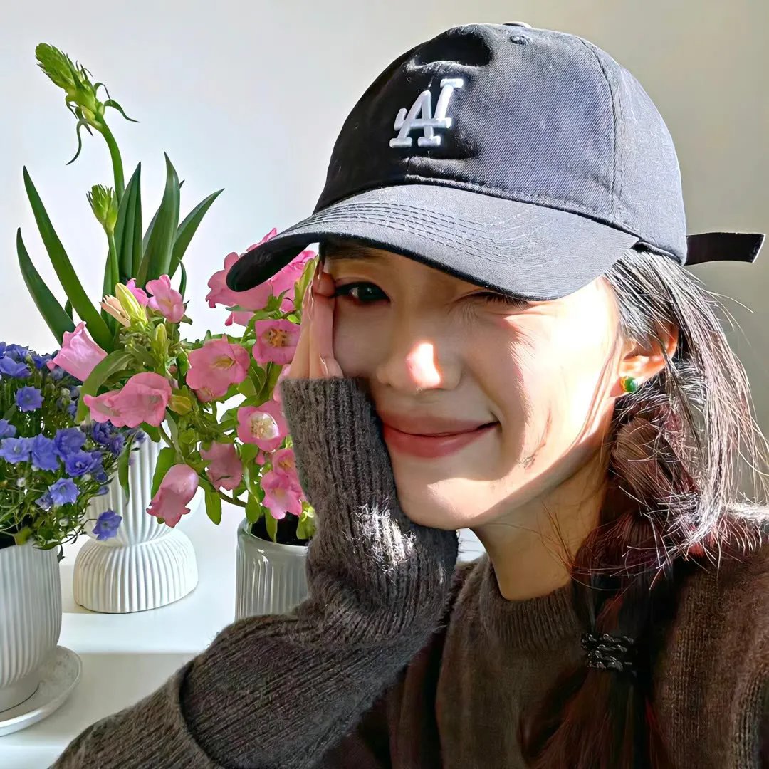 云雾笼罩的山峰